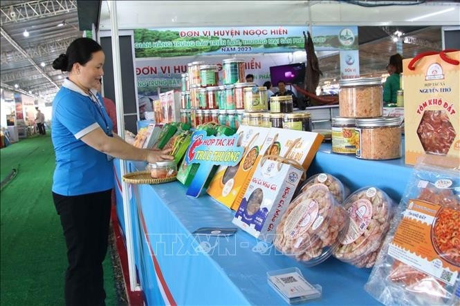 Produits OCOP de la province de Ca Mau. Photo : VNA