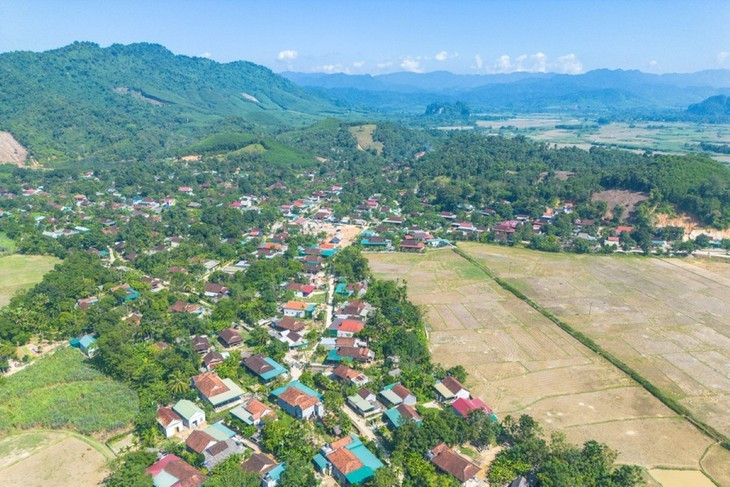 Vue aérienne du village de Hoa Tiên, commune de Châu Tiên, province de Nghê An. Photo: giaoducthoidai.vn