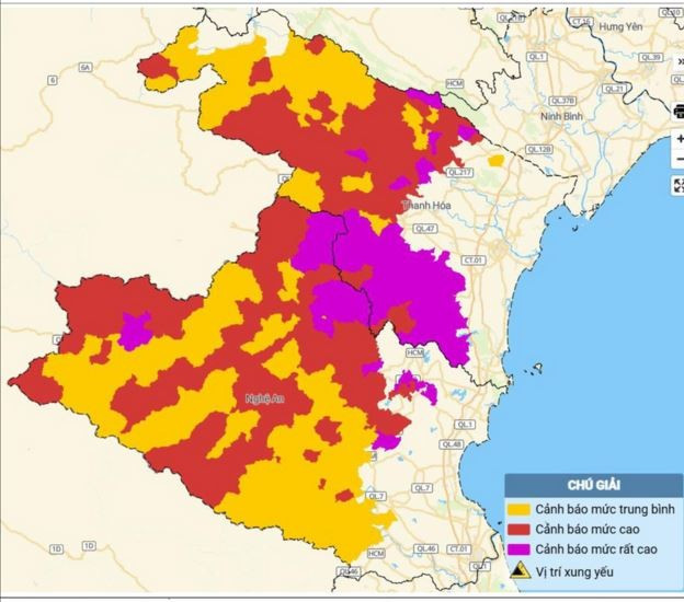 Carte montrant les zones à risque d’inondations soudaines et de glissements de terrain dans les provinces de Nghệ An et Thanh Hoá. Photo: VNA