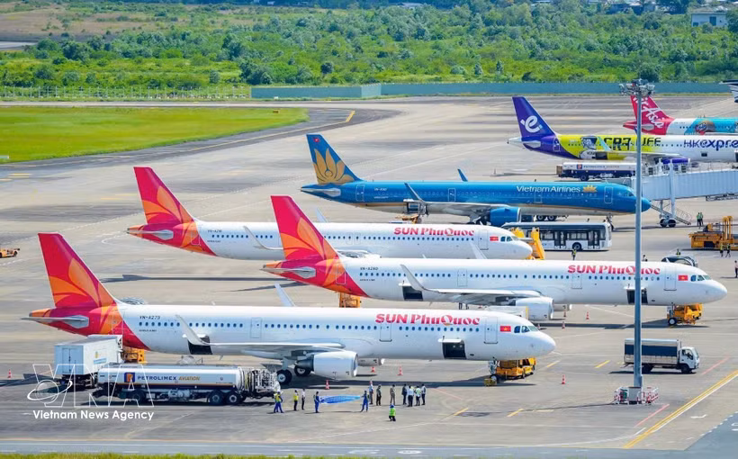 Avions à l'aéroport international de Phu Quôc, dans la zone économique spéciale de Phu Quôc. Photo : VNA