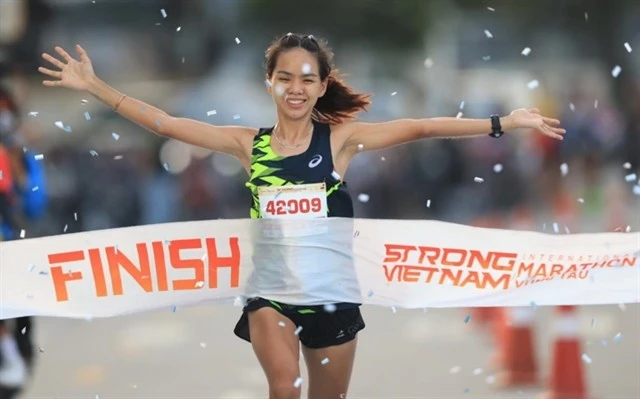 La championne vietnamienne Hoàng Thi Ngoc Hoa participera au marathon de Tokyo 2025, le 2 mars. Photo : VNS