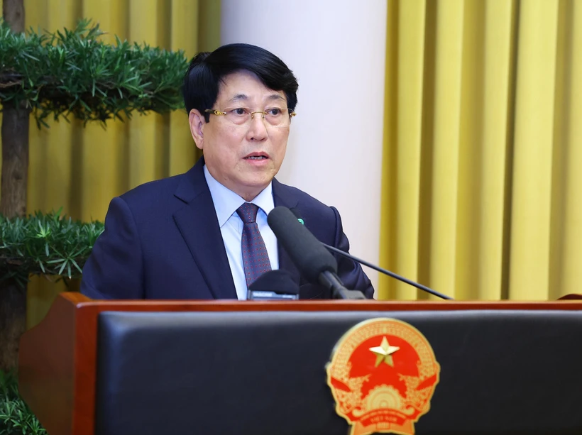 Le président Luong Cuong lors de la réunion de fin d’année du Bureau présidentiel, à Hanoi, le 31 décembre. Photo: VNA