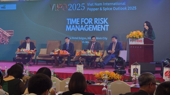 Lors de la conférence internationale sur les perspectives du poivre et des épices du Vietnam en 2025 (VIPO 2025), à Hô Chi Minh-Ville. Photo: SGGP