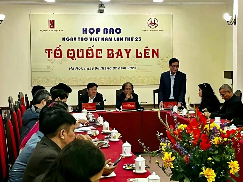 Conférence de presse sur l’organisation de la 23e Journée de la poésie vietnamienne. Photo : TTVH