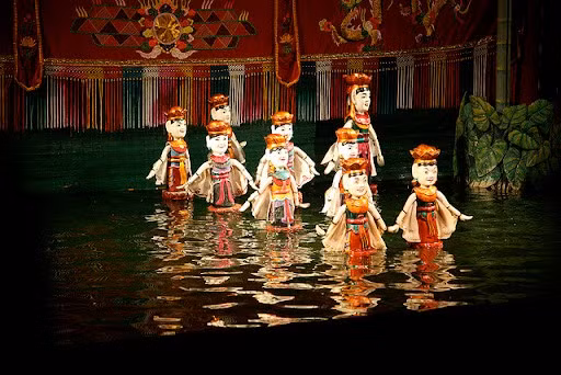 Les marionnettes sur l’eau ne sont pas seulement une forme de divertissement, mais aussi un symbole vivant de la culture vietnamienne. Photo : ANTV