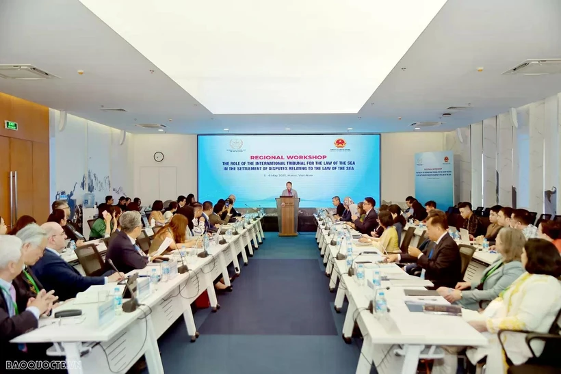Le vice-ministre des Affaires étrangères Nguyên Minh Vu s’exprime lors de l’atelier, à Hanoi, le 5 mai. Photo : baoquocte.vn