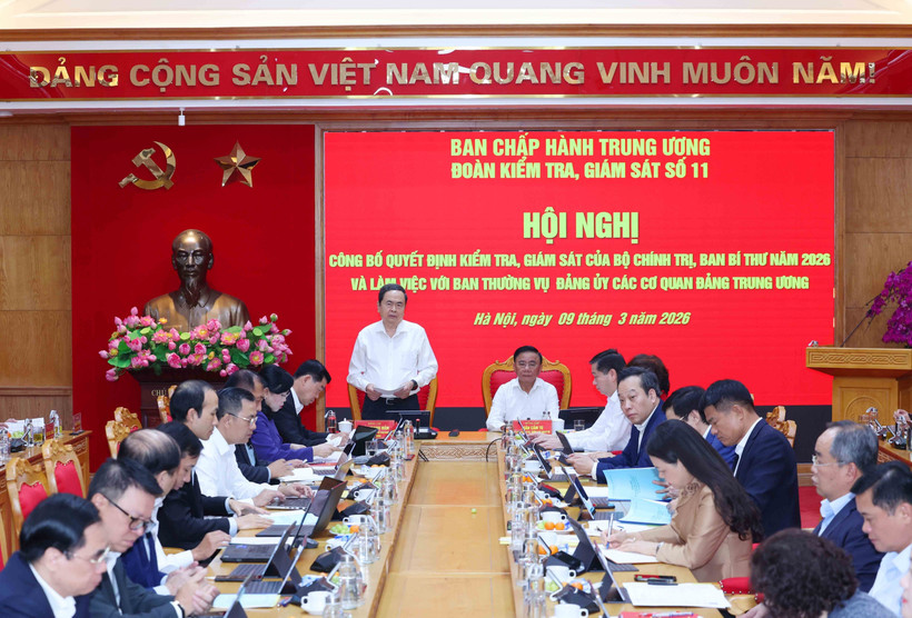 Le membre du Politburo, secrétaire du Comité du Parti de l’Assemblée nationale et président de l’Assemblée nationale, Trân Thanh Mân, s’exprime lors de la conférence, à Hanoi, le 9 mars. Photo : VNA