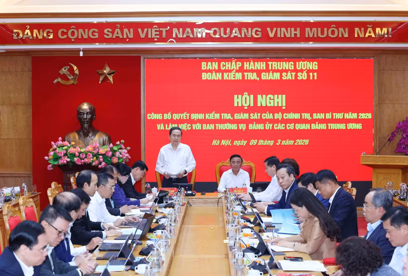 Le membre du Politburo, secrétaire du Comité du Parti de l’Assemblée nationale et président de l’Assemblée nationale, Trân Thanh Mân, s’exprime lors de la conférence, à Hanoi, le 9 mars. Photo : VNA