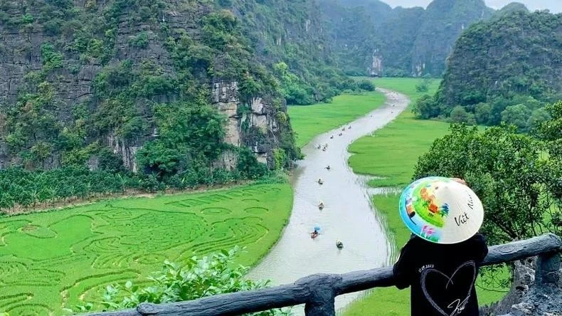 Ce tableau se trouve dans les rizières de Tam Coc, dans la zone de Hang Hai. Photo: NDEL