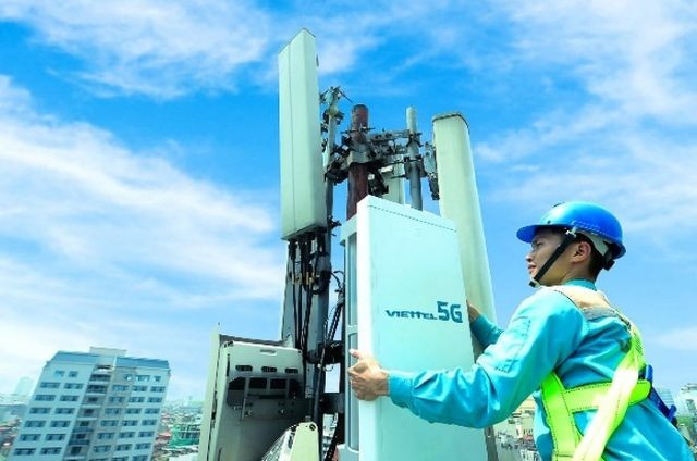 Un amplificateur de signal 5G installé par le groupe Viettel à Hanoi. Photo : vnreview.vn