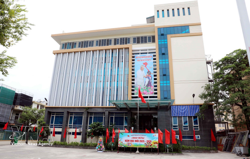 L'ancien siège des unités de service public relevant du Comité populaire de la ville de Thai Binh transformé en 4 salles de classe, 7 salles de matières et 10 salles fonctionnelles, contribuant ainsi à résoudre le problème d'infrastructure de l'école secondaire Trân Phu. Photo: VNA