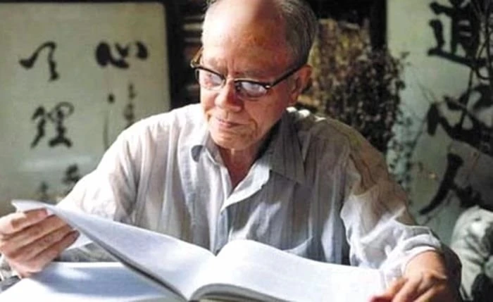 L'écrivain et traducteur Huu Ngoc. Photo: nguoihanoi.vn