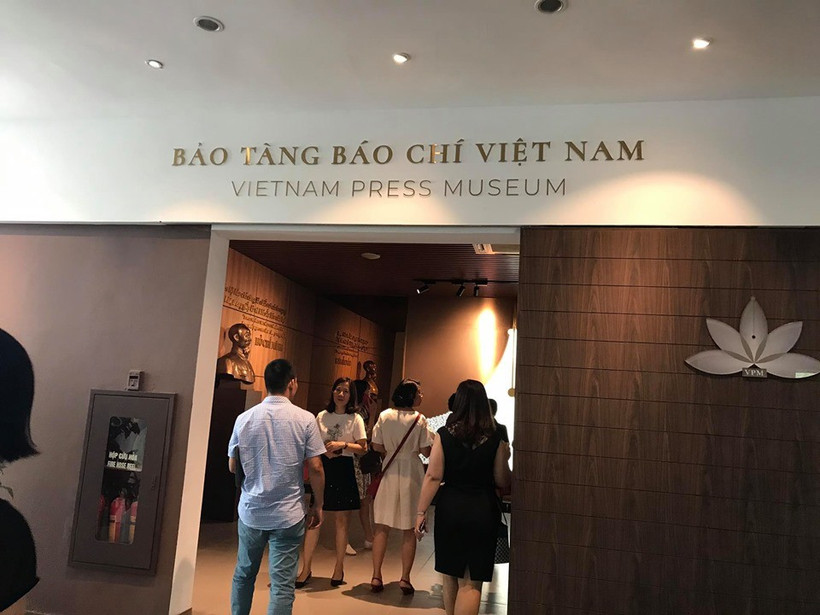 Sur une superficie de 1.500 m2, le Musée de la presse vietnamienne présente plus de 35.000 objets et documents relatant de manière créative et vivante les différentes périodes de développement de la presse vietnamienne. Photo: VNA