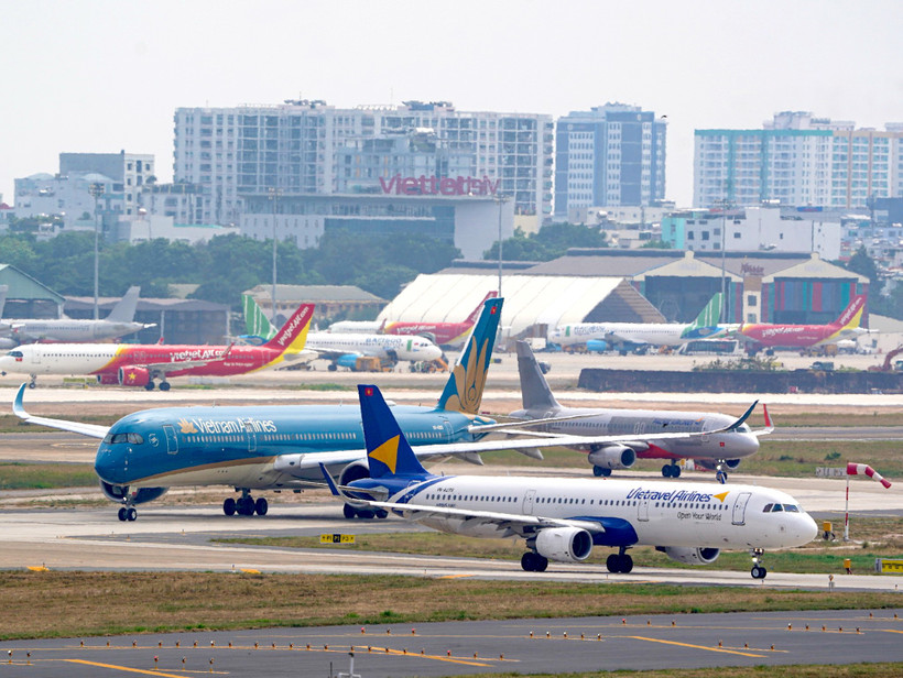 Avions à l’aéroport international de Tân Son Nhât, à Hô Chi Minh-Ville. Photo : thanhnien.vn