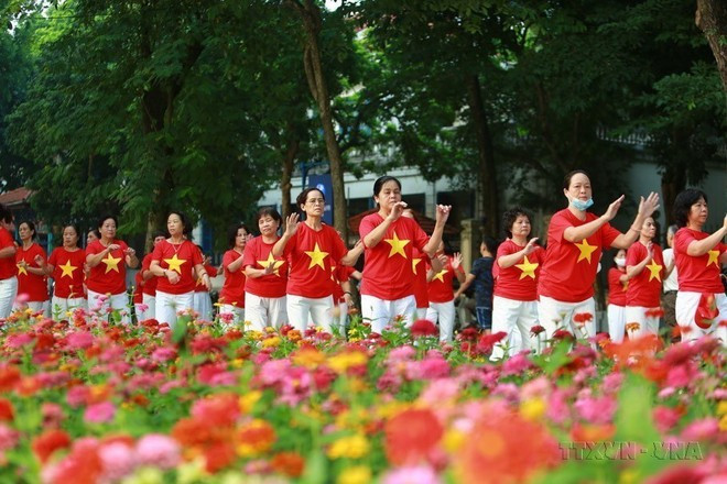 Selon le Rapport sur le développement humain 2025, avec un IDH de 0,766 en 2023, le Vietnam se classe 93e sur 193 pays et territoires. Photo : VNA