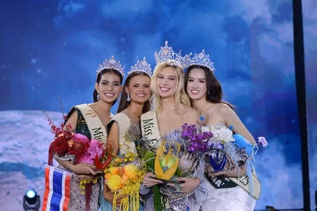 Les quatre finalistes de Miss Terre 2025, avec la Vietnamienne Trinh My Anh, élue Miss Terre - Eau. Photos fournies par les organisateurs