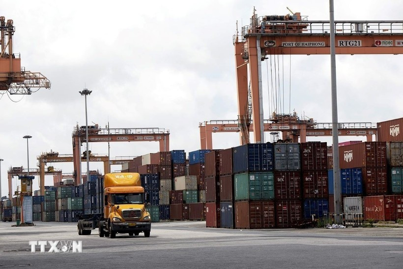 Le gouvernement a publié un décret sur le contrôle du commerce stratégique. Photo d’illustration : VNA