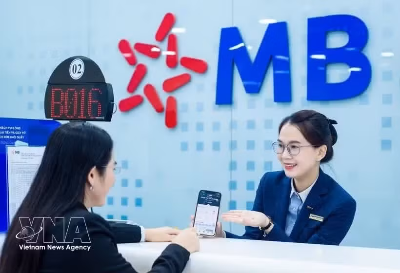 Vietnam Report dévoile le classement des 50 entreprises publiques les plus prestigieuses et performantes pour 2026, dont MBBank. Photo : VNA