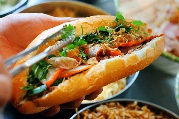 Le Bánh mì vietnamien est nommé parmi les 25 meilleurs sandwichs du monde par CNN. Photo : Internet