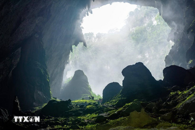 La grotte de Son Doong possède son propre système climatique avec des jungles, des rivières et des nuages. Photo: VNA