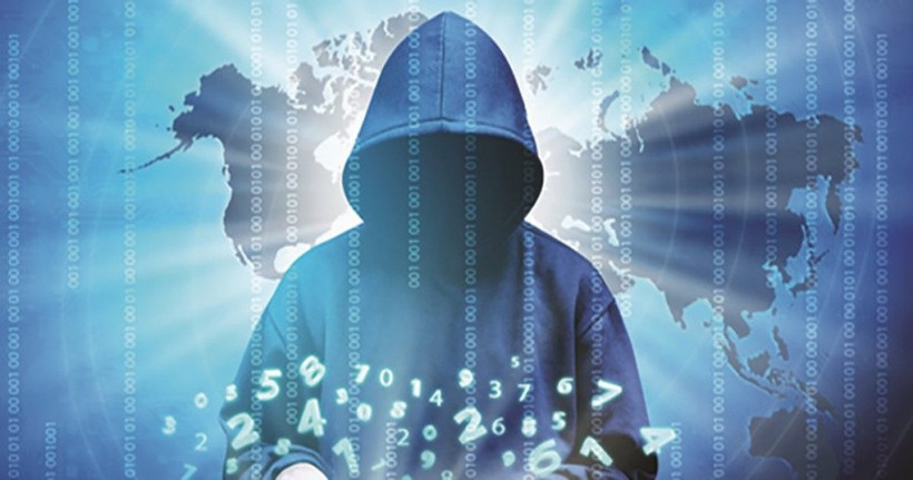 Le ministère de la Sécurité publique révèle que près de 40.000 milliards de dôngs (environ 1,6 milliard de dollars américains) ont été perdus depuis 2020 suite à des escroqueries en ligne. Photo d'illustration: vnba.org.vn