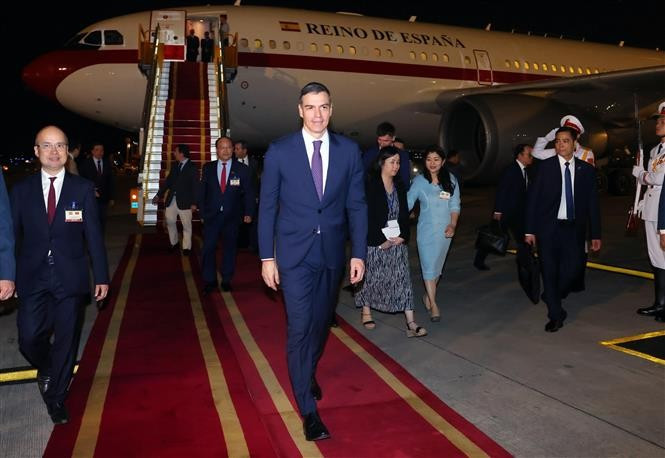 La visite officielle du Premier ministre espagnol Pedro Sánchez au Vietnam s’inscrit dans le cadre de la célébration par les deux pays du 15e anniversaire du partenariat stratégique en 2024 et du 50e anniversaire des relations diplomatiques entre les deux pays en 2027. Photo: VNA