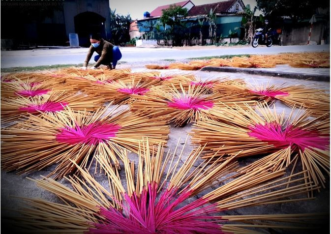 Produits d’encens naturel du village traditionnel de Bao Ân. Photo: suckhoedoisong.vn