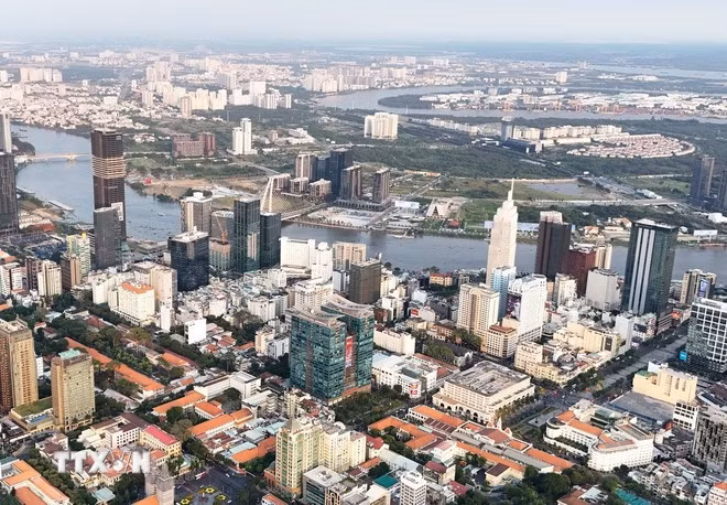 Le centre-ville de Hô Chi Minh-Ville et la péninsule de Thu Thiêm sont en cours d'aménagement pour devenir un centre financier international. Photo: VNA