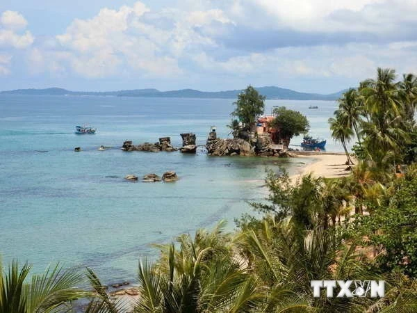 La réserve marine de Phu Quôc abrite un écosystème de grande valeur en termes de biodiversité. Face à la hausse de la fréquentation touristique ces dernières années, les autorités locales accordent de plus en plus d’intérêt à la protection du site. Photo: VNA