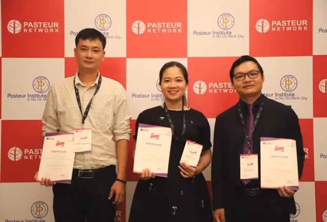 Trois médecins vietnamiens ont été nominés. Photo: SKDS