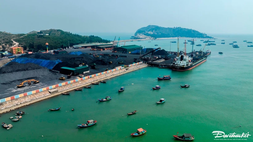 Vue du port de Hon La. Photo: daidoanket.vn