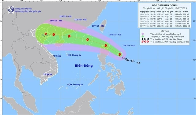 Une dépression tropicale au-dessus des eaux orientales des Philippines s’est renforcée pour former la tempête Wipha. Photo : VNA