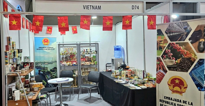 Plus de 50 entreprises vietnamiennes participent au salon international de l’alimentation et des services «Espacio Food & Service 2025», à Santiago, au Chili. Photo : Office du commerce du Vietnam au Chili