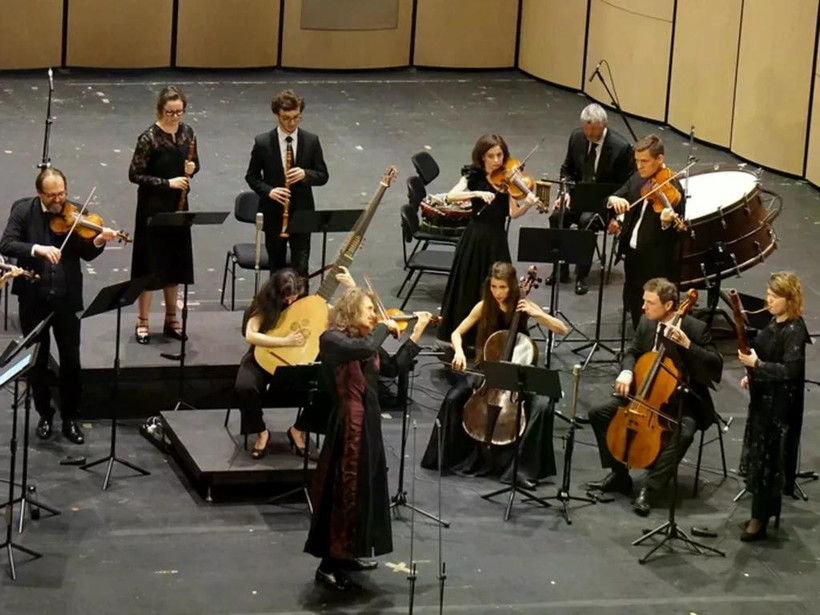 Une représentation de l'Orchestre symphonique de l’Opéra royal de Versailles, le 21 avril au Théâtre Hô Guom, à Hanoï. Photo : Tuôitre