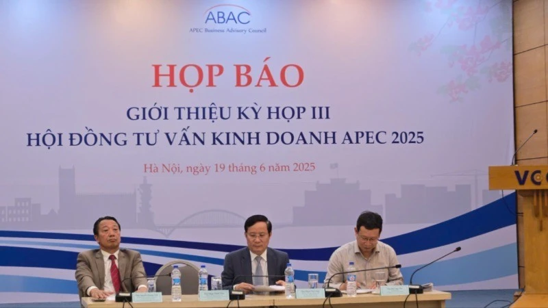 Vue de la conférence de presse, à Hanoï le 19 juin. Photo: VNA
