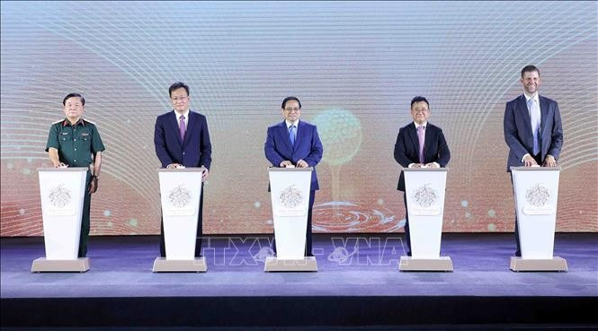 Le 21 mai 2025, le Premier ministre Pham Minh Chinh assiste à la cérémonie de lancement du projet de complexe urbain, d’écotourisme et de golf de Khoai Châu, dans la province de Hung Yên (Trump International Hung Yen). Photo : VNA