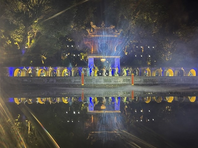 Le programme artistique "Dao hoc" vise à célébrer l’éducation vietnamienne et la fondation de la première université nationale du Vietnam. Photo : VNA