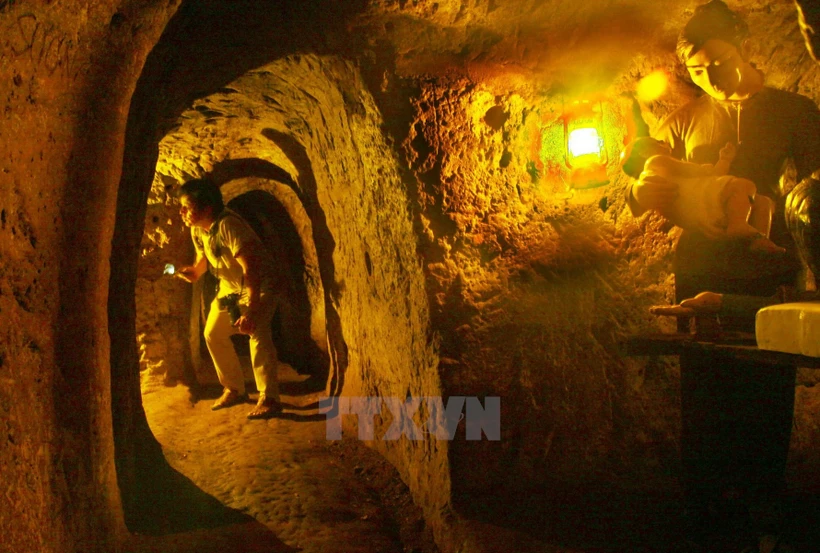 Dans les entrailles des tunnels de Vinh Môc. Photo: VNA
