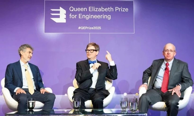 De gauche à droite : les Professeurs Yoshua Bengio et Yann LeCun, ainsi que le Docteur Bill Dally, trois des sept lauréats du prix Reine Elizabeth d’ingénierie 2025. Photo : Guardian/CVN