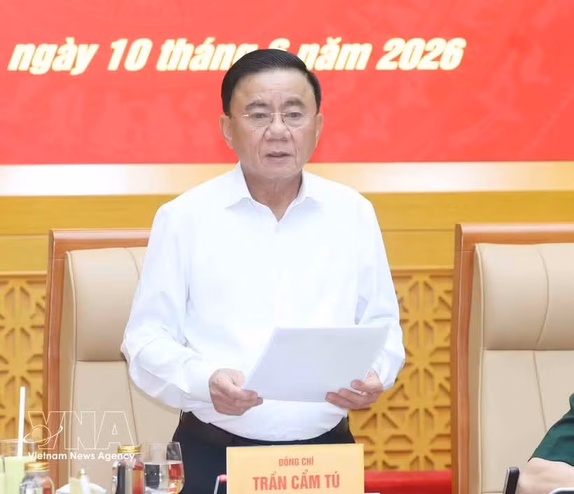 Trân Câm Tu, membre du Politburo et membre permanent du Secrétariat du Comité central du Parti communiste du Vietnam (PCV), prend la parole lors de la conférence, à Hanoi, le 10 juin. Photo : VNA