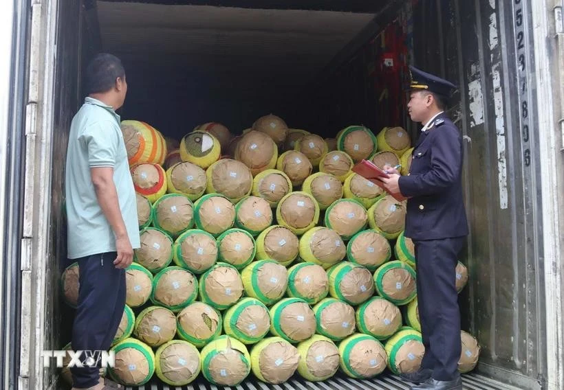 Au poste-frontière international Huu Nghi-Youyi Guan. Photo: VNA