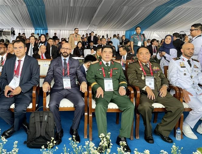 Délégués à l'Indo Defence Expo & Forum 2025. Photo: VNA