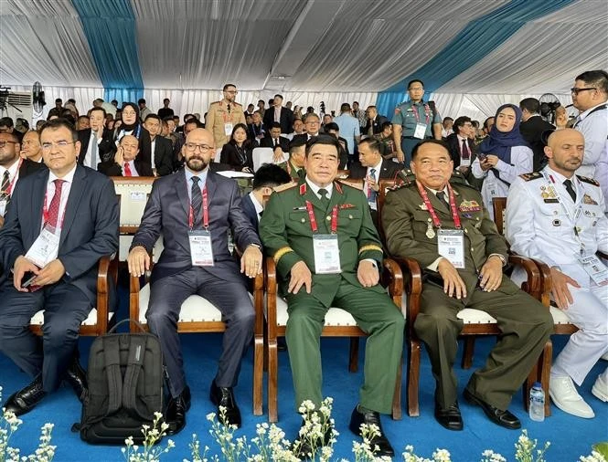 Délégués à l'Indo Defence Expo & Forum 2025. Photo: VNA