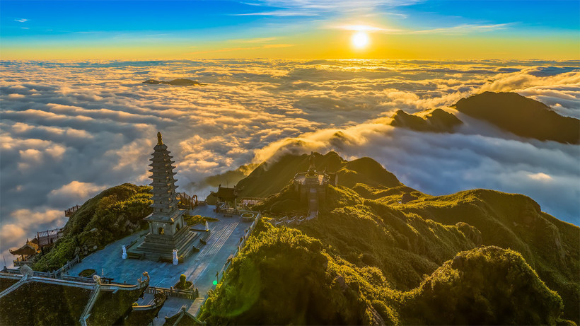 La majestueuse chaîne de montagnes qui s’élève haut dans le ciel abrite le plus haut sommet de l’Indochine, le mont Fansipan. Photo: baohaiphong.vn