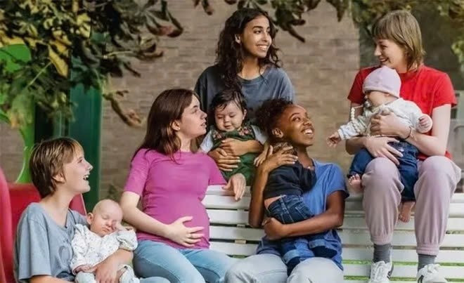 Une scène du film “Jeunes mères” des cinéastes franco-belges Jean-Pierre et Luc Dardenne. 