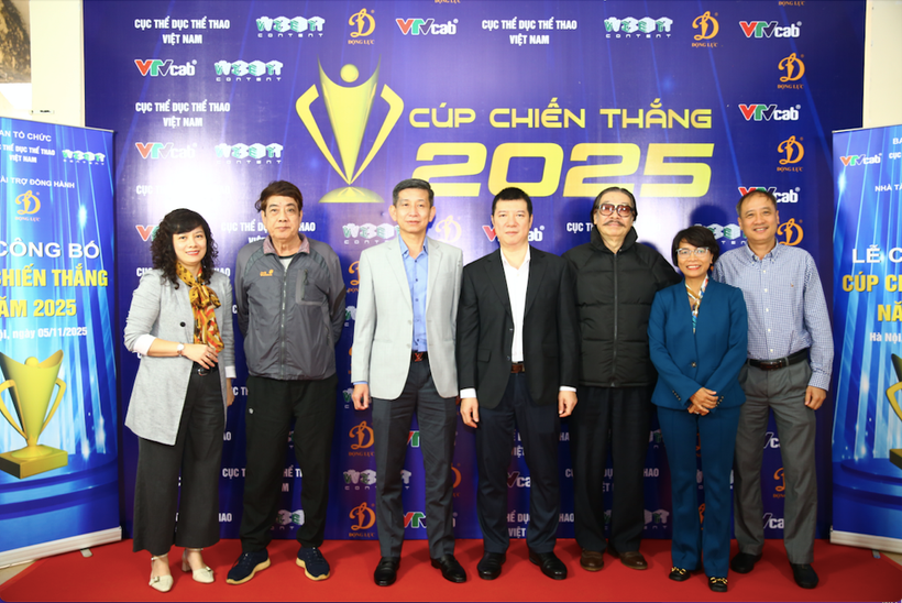 Lancement de la Coupe de la Victoire 2025 lors de la conférence de presse. Photo: tienphong.vn