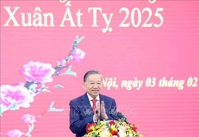 Le secrétaire général du Parti Tô Lâm s’exprime lors de l’événement, à Hanoi, le 3 février. Photo : VNA