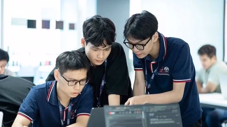 Des étudiants de l'Institut technologique des postes et télécommunications. Photo: NDEL