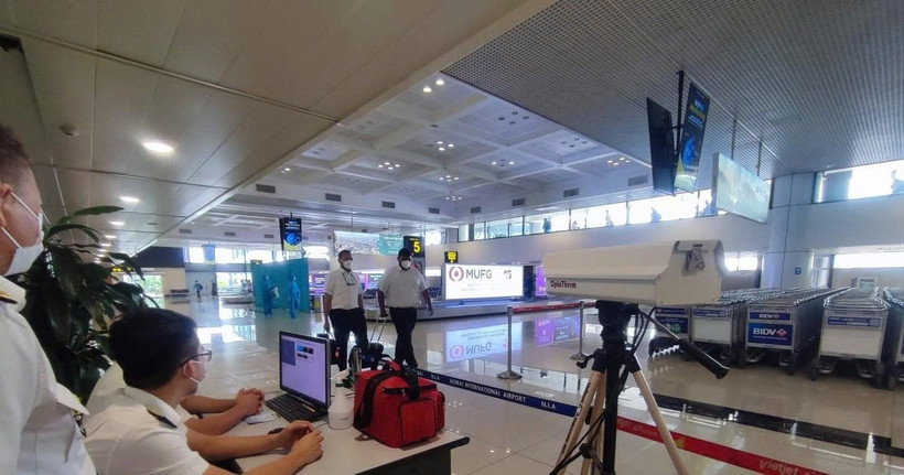 L’aéroport international de Nôi Bài renforce la surveillance sanitaire pour prévenir l’apparition du chikungunya. Photo : anninhthudo.vn