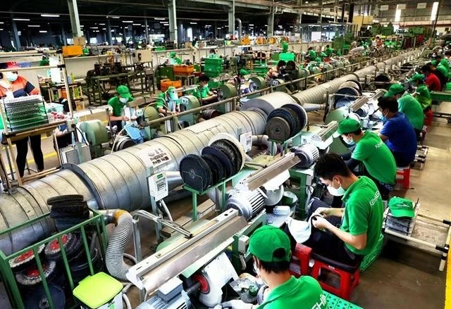 Une entreprise de Hô Chi Minh-Ville. Malgré le PMI manufacturier S&P Global Vietnam se situant sous la barre des 50,0 sans changement en février 2025, la confiance des entreprises a augmenté pour le deuxième mois consécutif. Photo : VNA